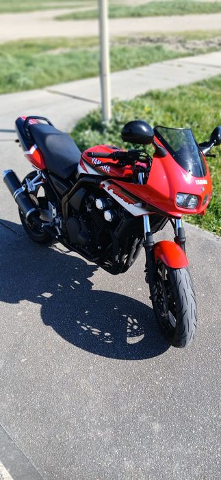 Yamaha FZS 600 (FAZER)