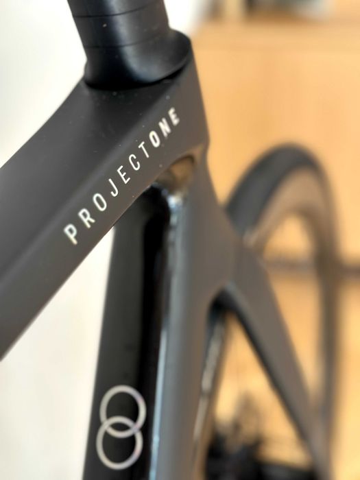 Trek Madone SLR 7 Gen 8 M/L 56 Ultegra Di2 Black Inc 48/58 1000km FV