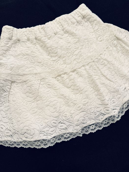 Spodniczka kremowa Benetton XXS na 100cm do 122 cm