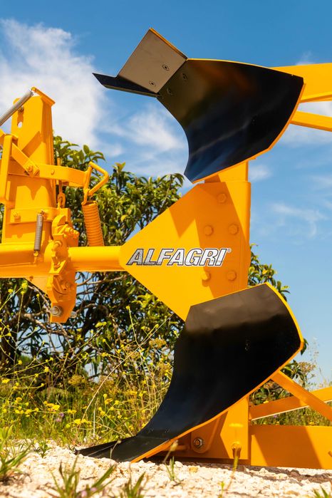 Charruas ALFAGRI 1F 8-12" 180º Hidráulica/Automática (Campanha Entrega S/Custos)