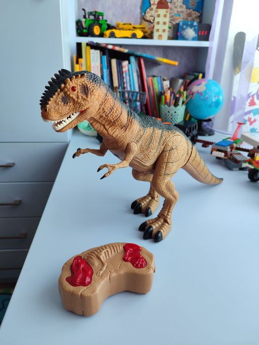 Динозавр на радіокеруванні