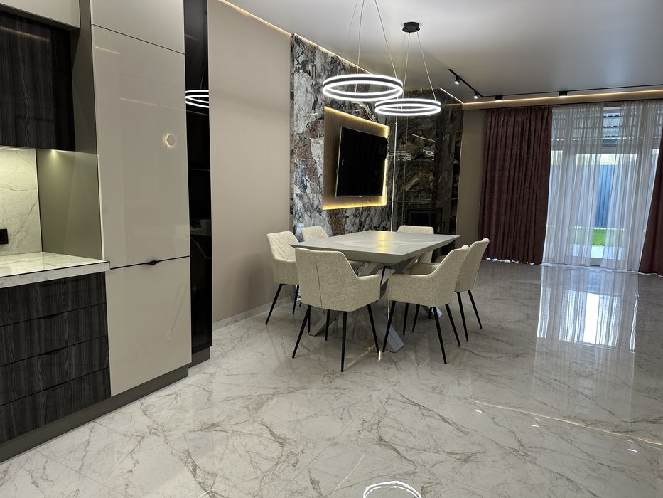 Продаж шикарного котетжу/ 1200$квадрат/обмін/розтермінування