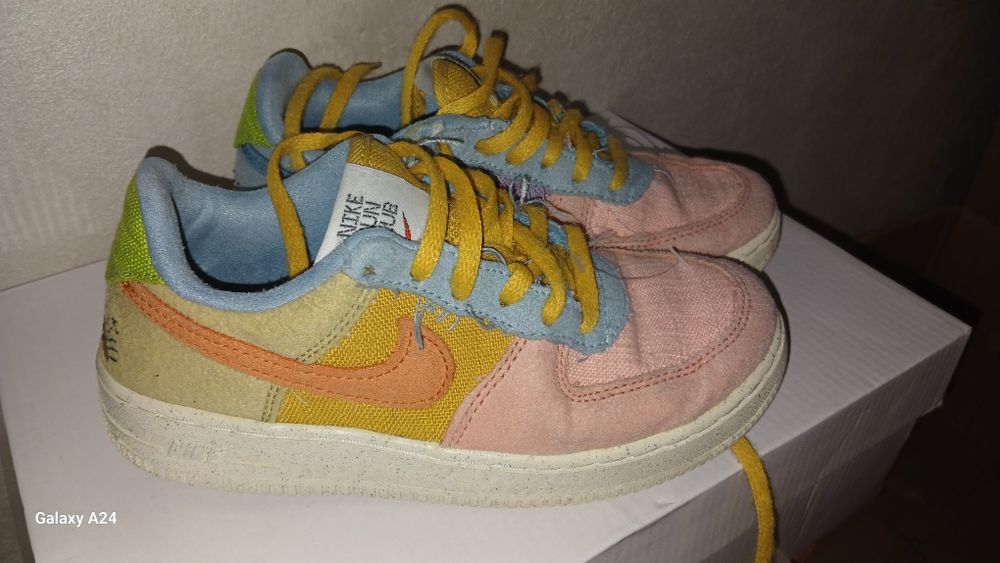 Ботинки,  Кросовки.