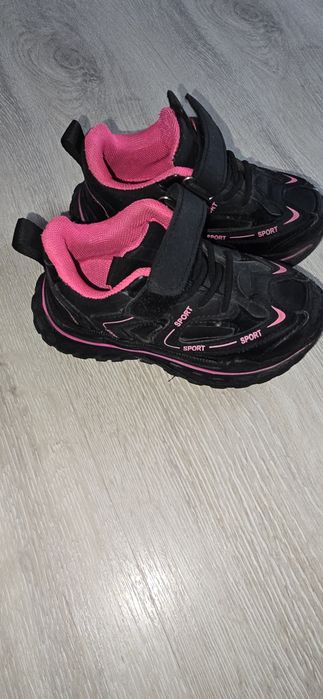 Adidasy dla dziewczynki