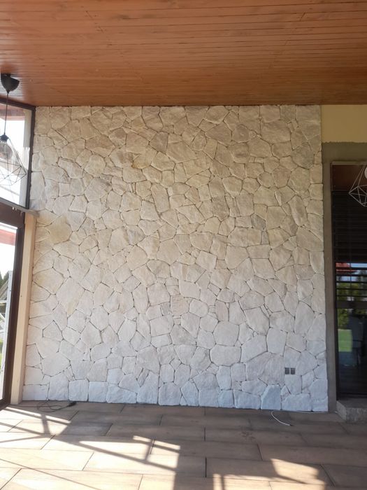 Układanie kamienia naturalnego