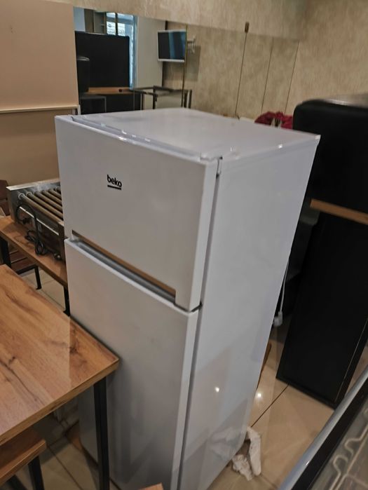 Двокамерний холодильник Beko RDSA240K20W