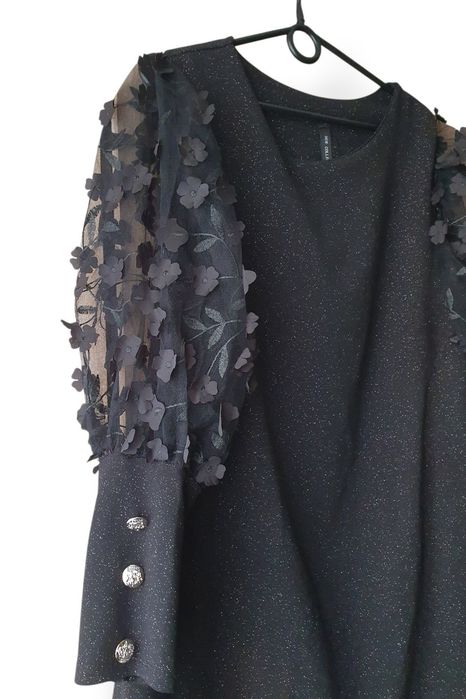 Elegancka błyszcząca sukienka z bufiastymi rękawami New collection r.M