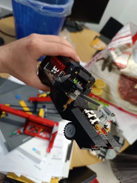 Lote LEGO 2.7kg - Space Centre + Monster Fighters Hearse + 2 Saquetas S10