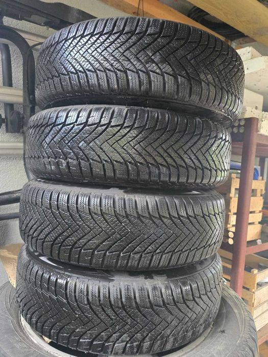 Opony zimowe imperial  165/70 R14 + stalówki