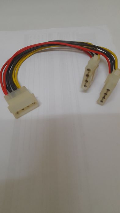 Condensador Arena 50 Pf Porcelana +Cabo 3GO Bifurcado Molex em Y