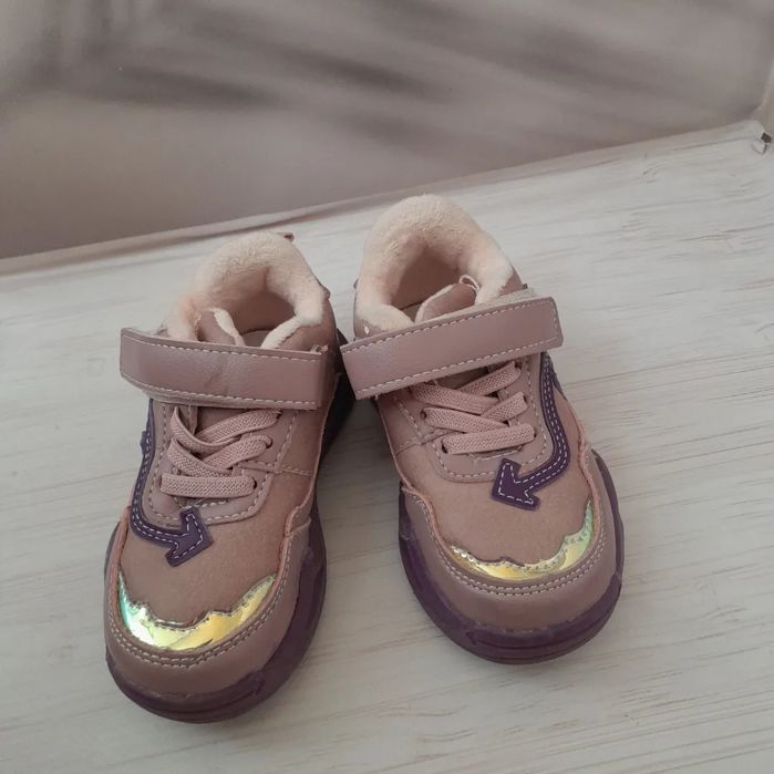 Дитячі зимові кросівки