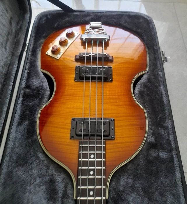 Epiphone Viola Bass Vintage Sunburst com estojo