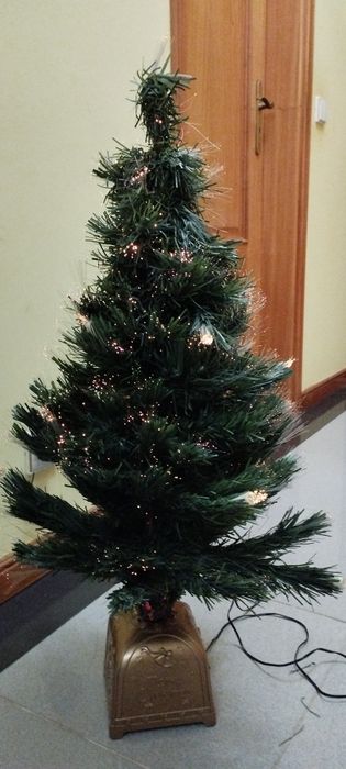 Pinheiro em fibra ótica  multicolor