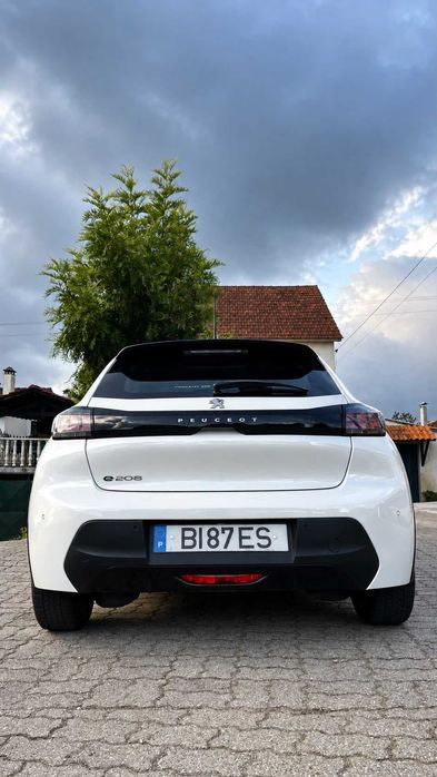 Peugeot 208 E-208 — photo 2
