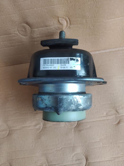 Подушка двигателя BMW X5 E53 E70 F15 F25 кронштейн двигуна бмв х5 е70