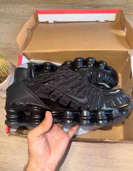 Butymęskie_Nike_SHOX_TL_czarny Glany R.44