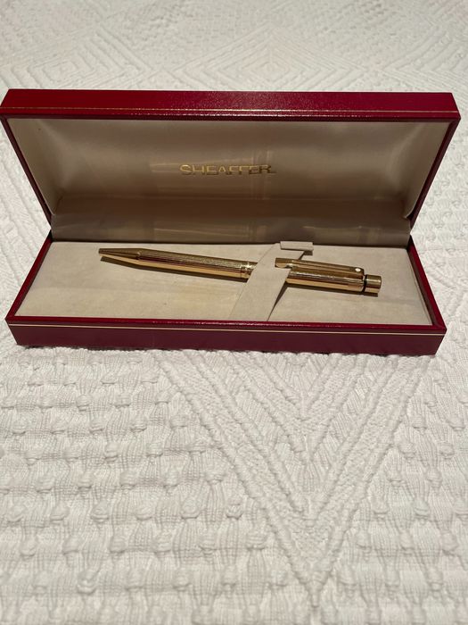 Caneta com banho de ouro