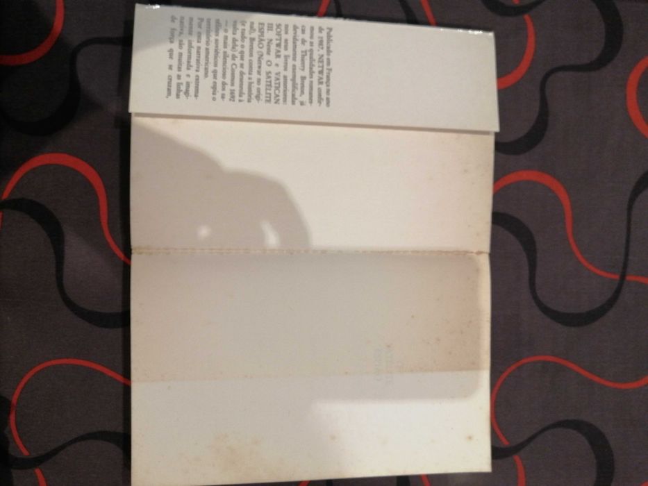 Livro O Satélite Espião