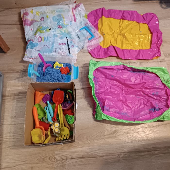 Mokry piasek kinetyczny z akcesoriami