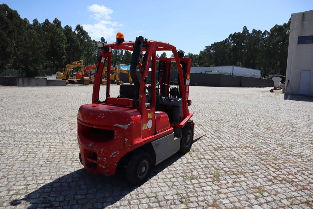 2008 Nissan Y1D2A25Q 2500 kg Empilhador Diesel