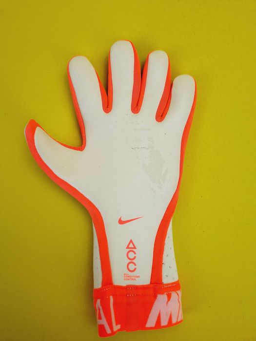 Rękawice Bramkarskie NIKE MERCURIAL Touch roz. 9