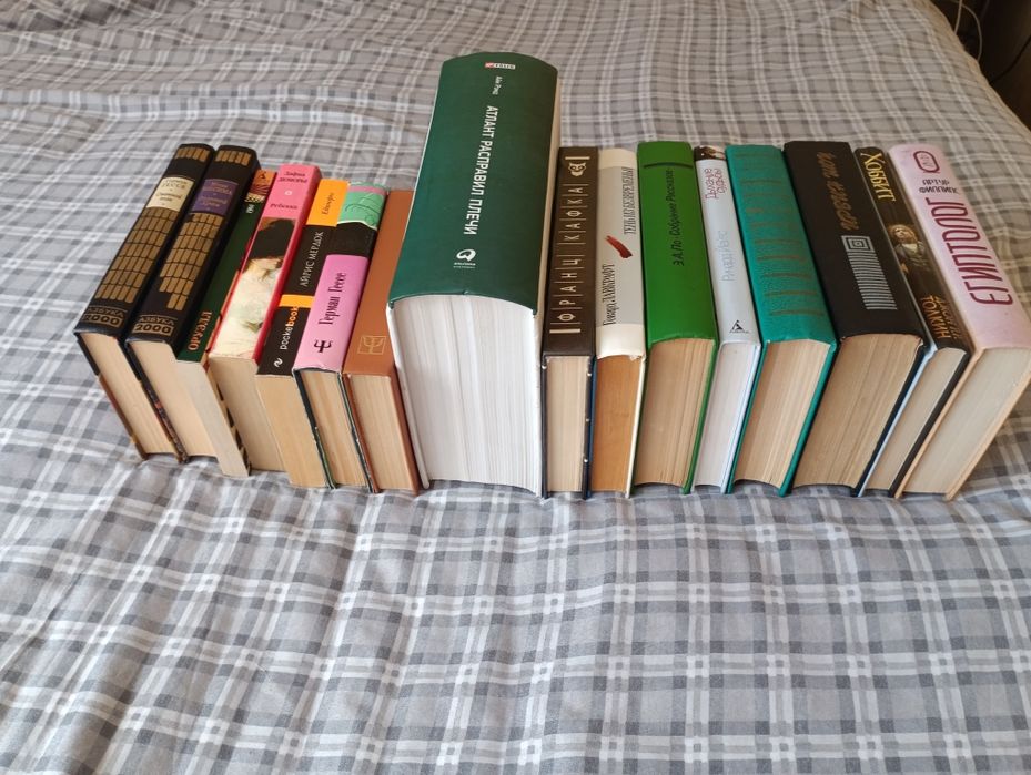 Гессе Мервин Пик Толкин Айн Рэнд Лавкрафт Кафка Юкио Мисима Эдгар По