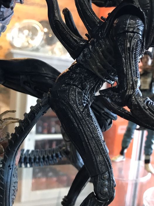 Figura filme aliens da Neca nova em caixa