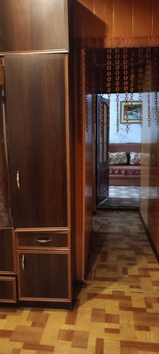 Продам двокімнатну по вул Черкасова