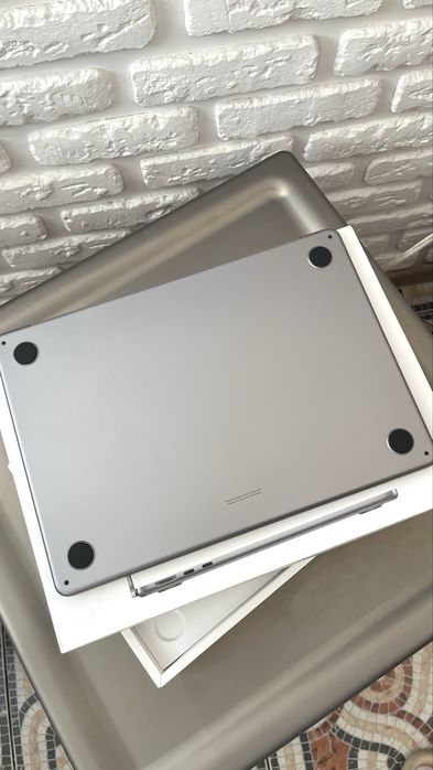 MacBook Air 13 M3 2024 8GB/256GB
