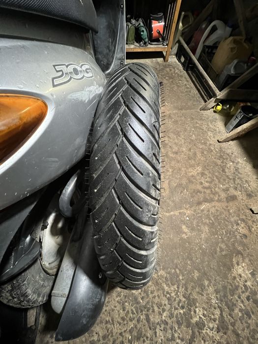 Резина SHIHFA  на Мото 120/80/17 в хорошому стані