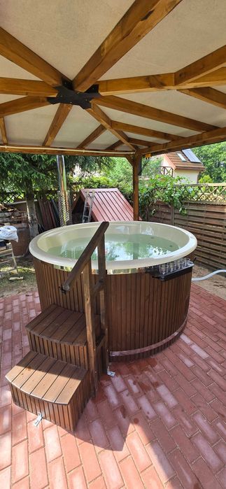 Balia ogrodowa gorąca beczka jacuzzi hydromasaż z wkładem akrylowym