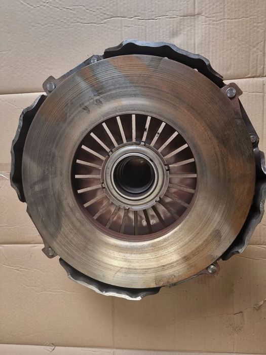 docisk sprzegła sachs  1878007072 stan idealny mercedes axor 430