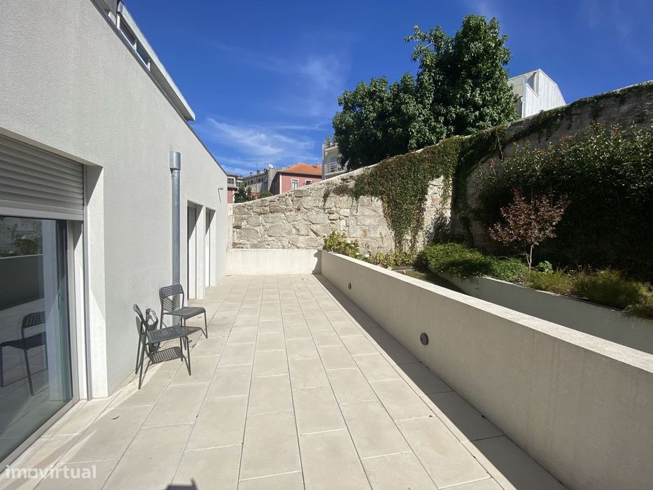 Apartamento T2+1 Totalmente mobilado e equipado com palamenta