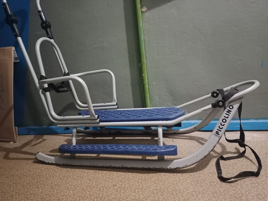 Продаю санки Piccolino
