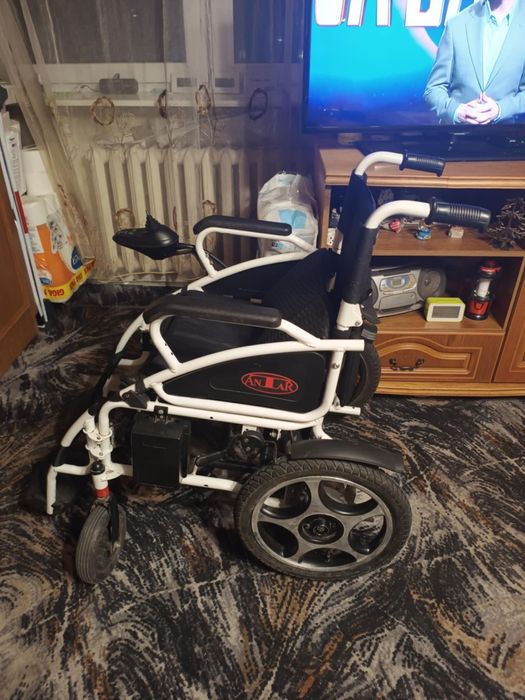 Wózek inwalidzki elektryczny