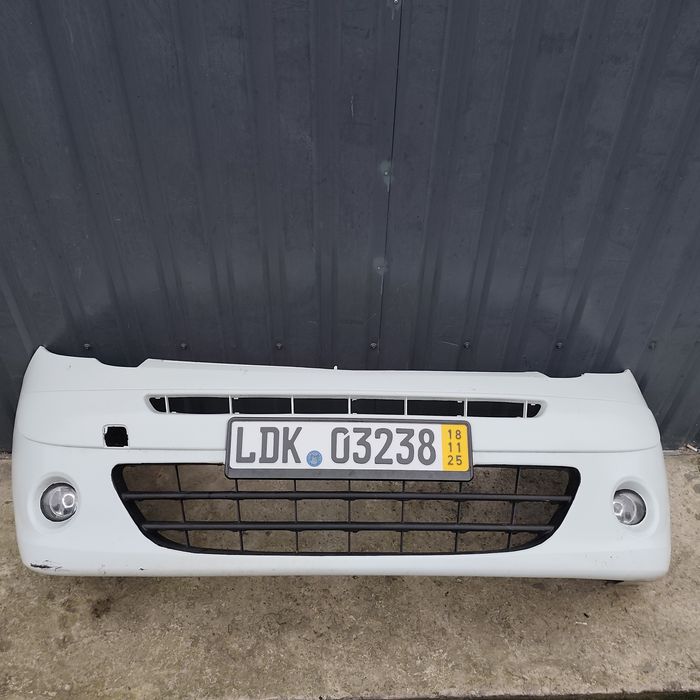 Передний бампер Рено Кенго 2