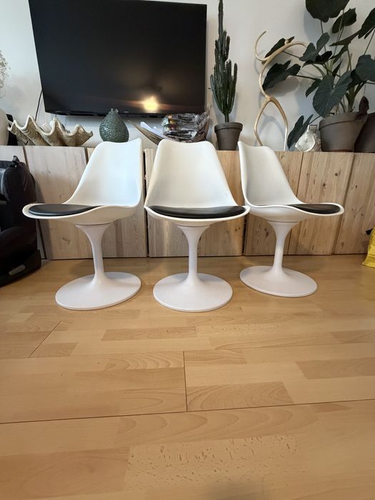 3 krzesla inspirowane  TULIP CHAIR