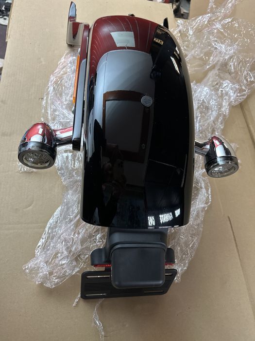 Harley Davidson Nowy Błotnik Softail STREET BOB & SLIM M8 kierunkowskazy 3w1 mocowanie tablicy D103