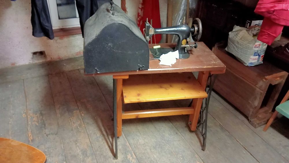 Stara maszyna do szycia singer