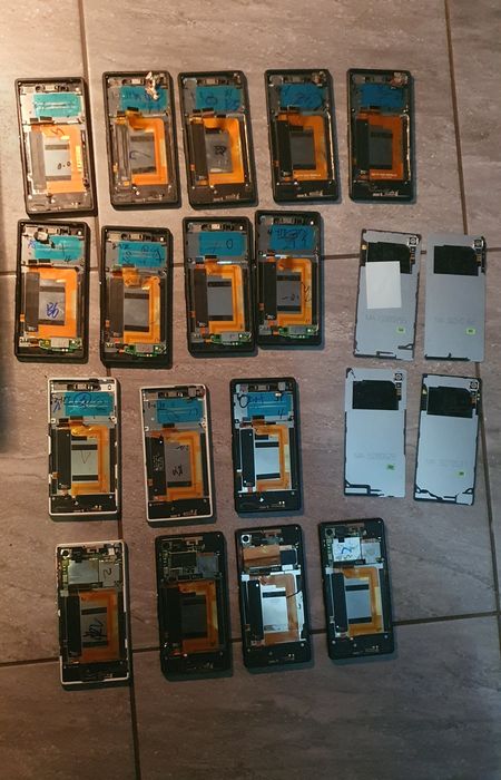 Zestaw 16x LCD Sony Xperia M4 Aqua E2303 + 4klapki