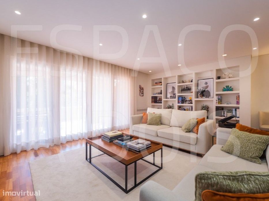 ÚNICO! T3 Duplex | 2 Grandes Terraços, 2 Parqueamentos e Enorme Arr...