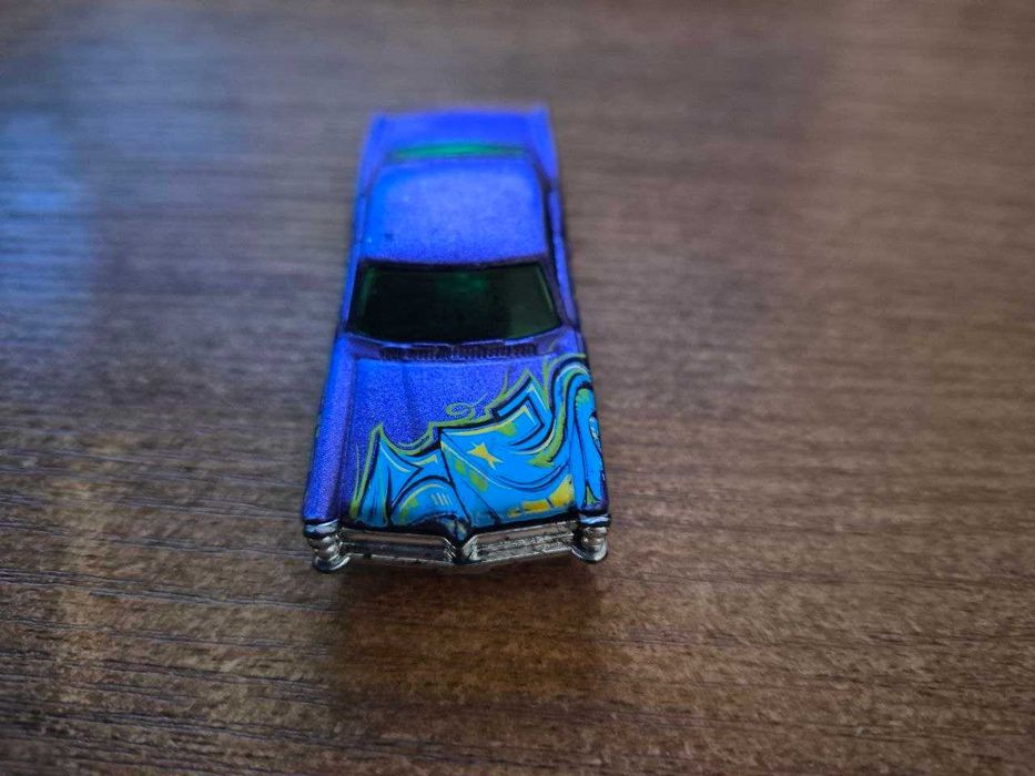 Металева машинка Hot Wheels '65 Pontiac Bonneville (Mattel, Malaysia)
