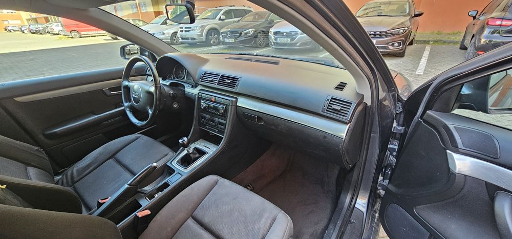 Audi A4 1.6 gasolina impecável 02