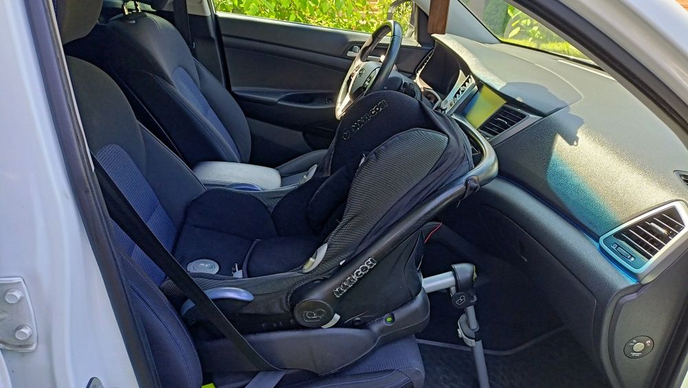 Fotelik samochodowy Maxi Cosi plus baza easyfix 2w1