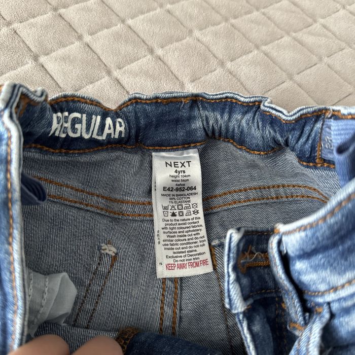 Джинси на 4 роки від next