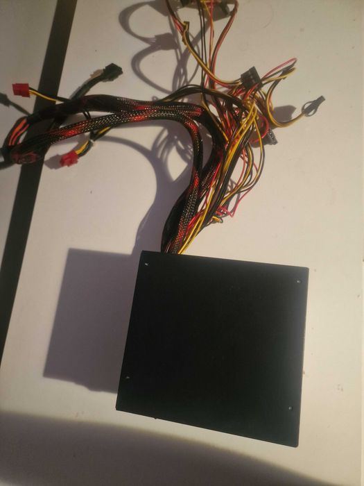 Zasilacz do komputera 700w