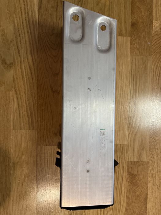 Удлинитель Подрамника, Лонжерона Tesla Model 3 Y Клык, Крепление