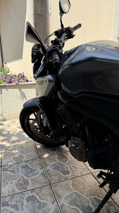 Honda CB650R | Março de 2022 | Apenas 7.526 km (70kw de livrete)