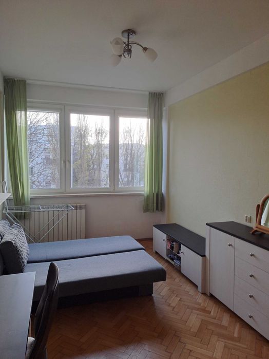 sPokój do wynajęcia 185m od stacji metra