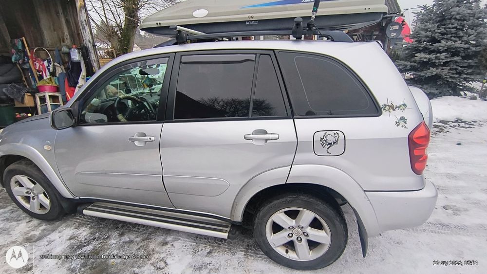 Sprzedam lub zamienię na przyczepkę kempingowa zarejstrowana Toyotę RAV4 2 D4D po lifcie